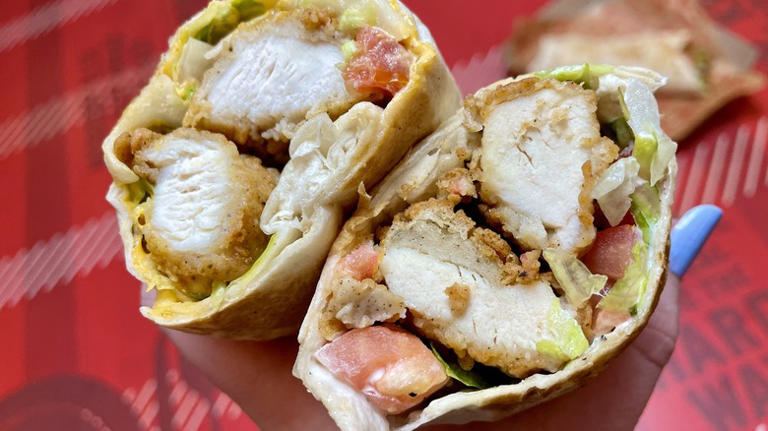 KFC Twister Wrap Review: The Return Of A Chicken Wrap That's Actually ...