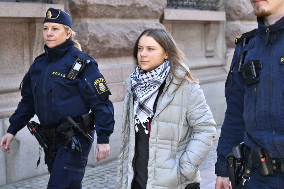 suède: greta thunberg comparaîtra pour refus d'obéir à la police