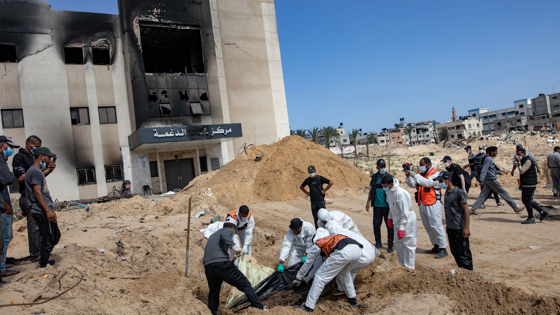 gazastreifen: berichte über massengräber – uno fordert internationale untersuchung