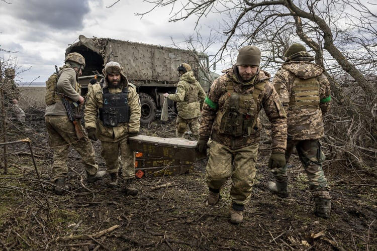 Biden Plans a $1 Billion Ukraine Weapons Package, Officials Say