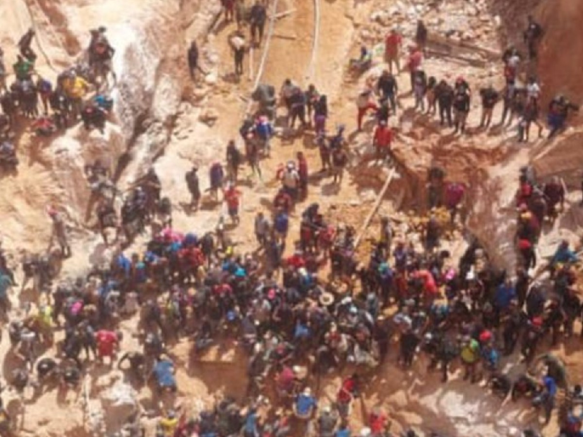 amazon, ejército desaloja a 10 mil personas de mina ilegal que colapsó en venezuela