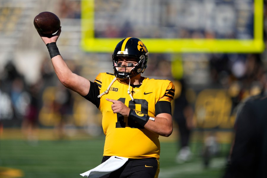 Iowa Quarterback Deacon Hill Enters Transfer Portal