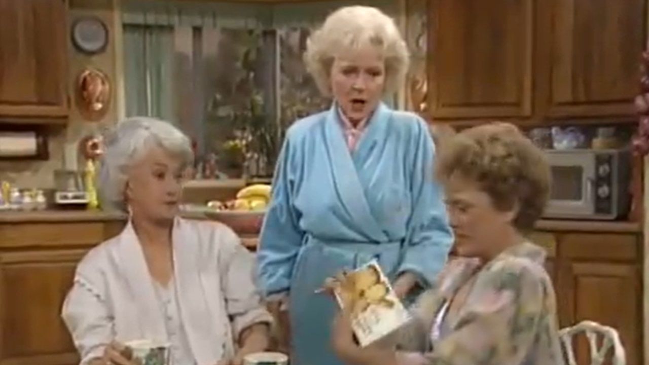 <p>                     It's well-known that the gals liked to have a good gossip session over a few slices of cheesecake but in the Season 4 episode "The Days And Nights Of Sophia Petrillo," Rose admonishes her roommates when she finds double-fudge cookies in a cupboard after they had agreed not to keep the sweets in the house. Of course, Dorothy takes it as an opportunity to rib Rose.                   </p>