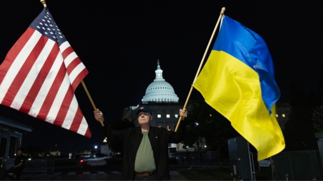 το κογκρέσο των ηπα ενέκρινε νέα βοήθεια $95 δισ. στην ουκρανία