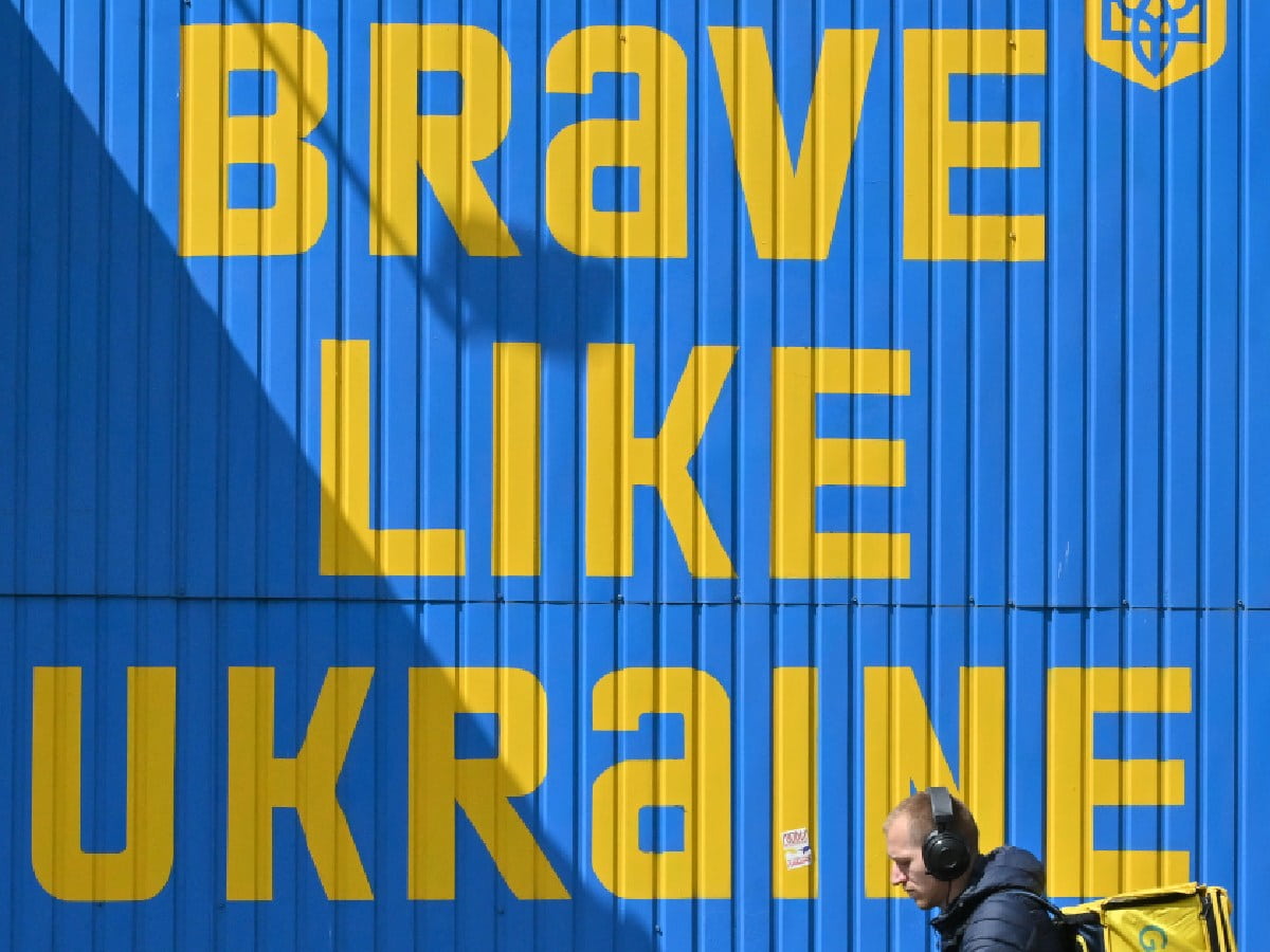 ucrania suspende servicios consulares para hombres en edad de combatir