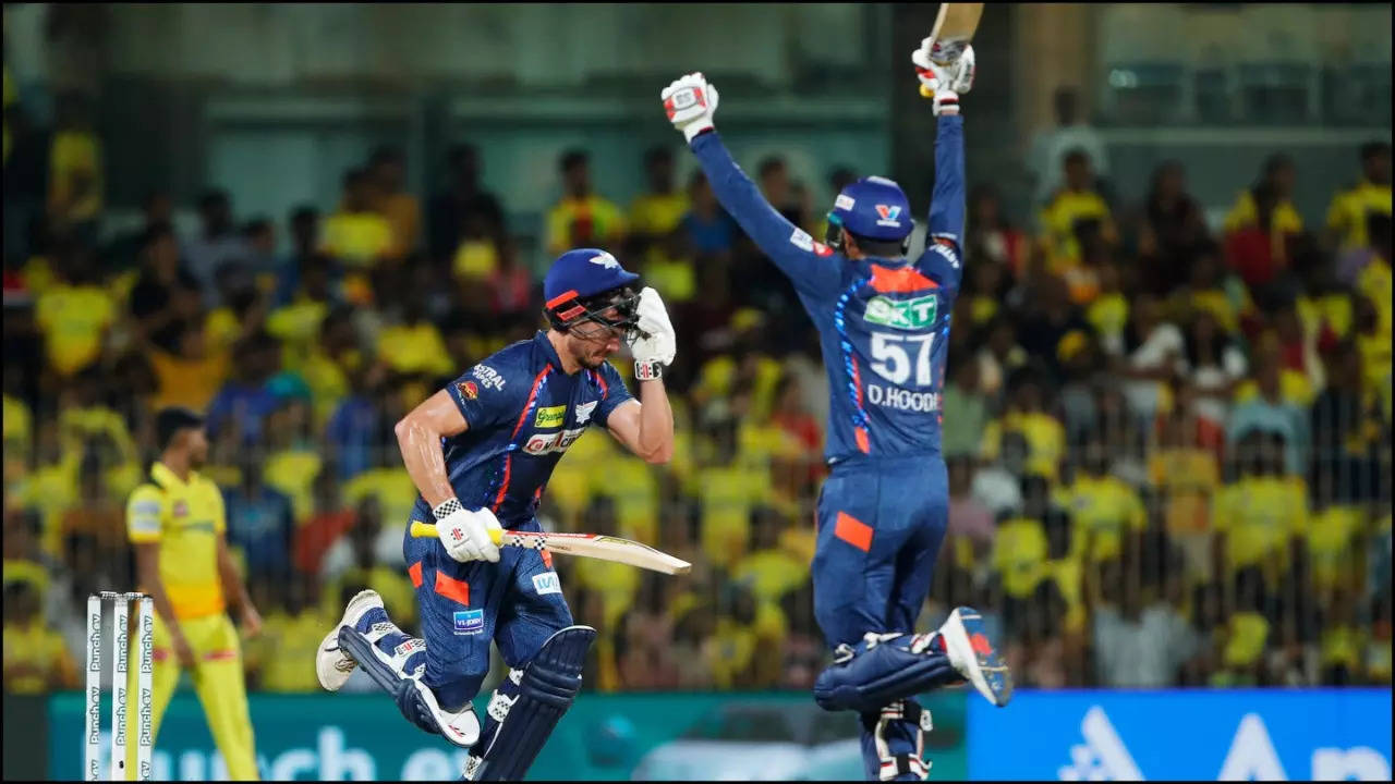 jonty rhodes wins hearts after lsg player drops catch vs csk; rushes from dugout to boundary line - watch