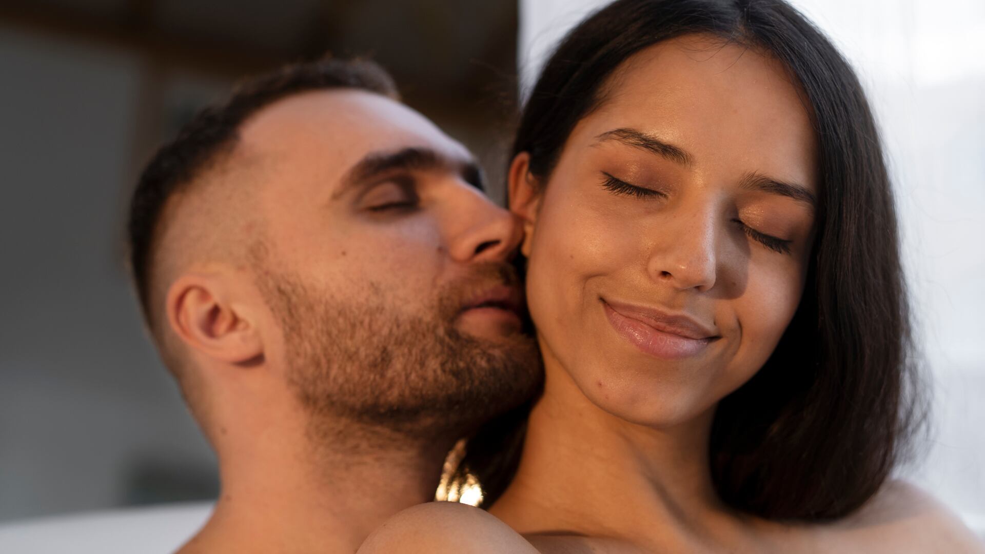 luna llena en escorpio 2024: los 5 signos que saldrán más beneficiados en el amor