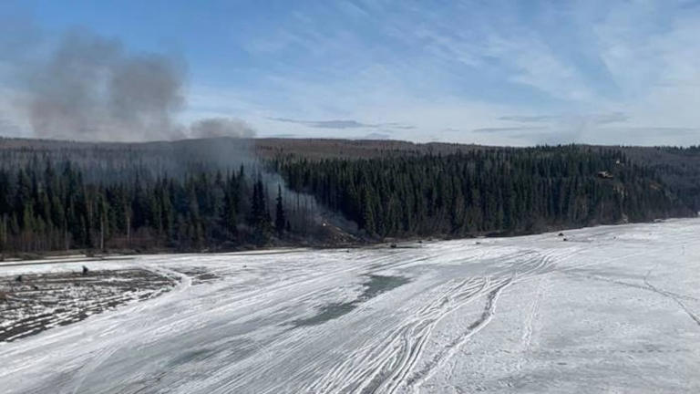 Douglas C-54 plane crashes near river in Fairbanks, Alaska