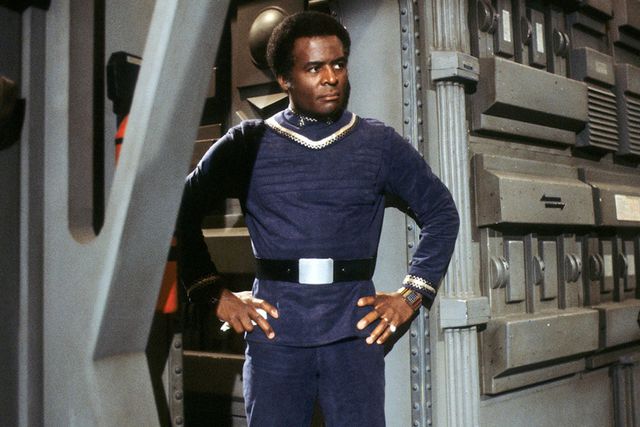terry carter, “battlestar galactica” and “foxy brown” actor, dies at 95