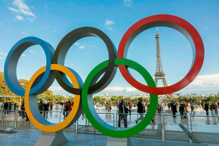 La famille "olympique" française et ses prochains jeux ... AA1nyDWh