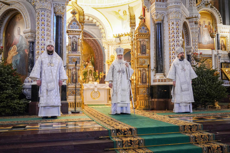 Patriarca Kirill sospende sacerdote che commemorò Navalny