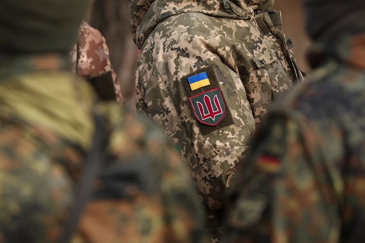 rangkuman hari ke-805 serangan rusia ke ukraina: jika perancis kirim pasukan | mengenal chloropicrin