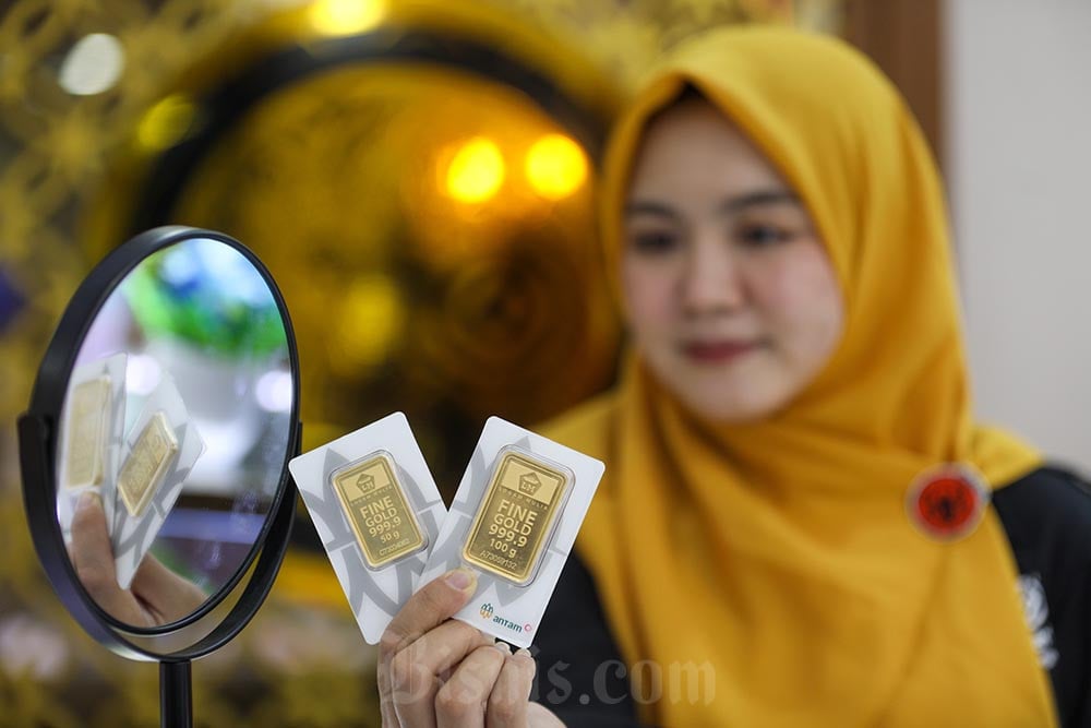 Harga Emas Antam Terjun Ke Rp1,32 Juta Per Gram, Cek Harga Buyback