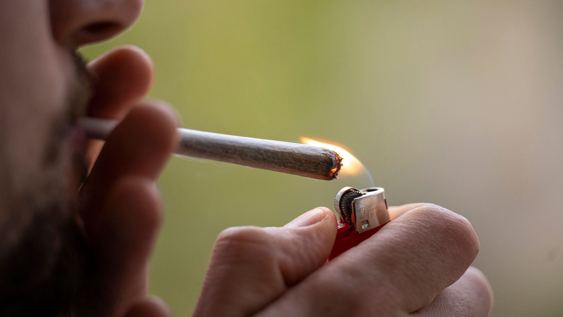 cannabis: konsum in deutschland steigt – und damit auch die suchthilfe-anfragen