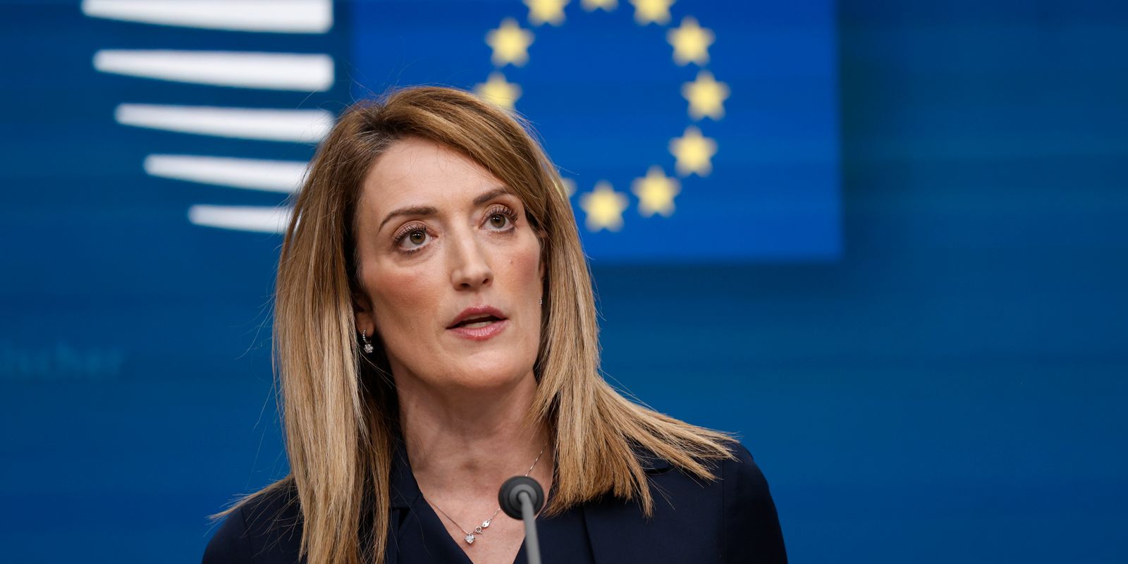 eu-parlamentets plan: öppna kontor på balkan