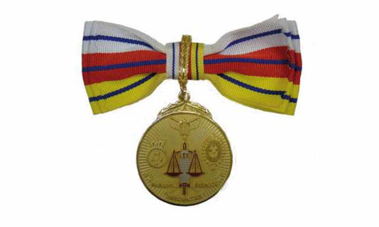 Medalha de Ordem do Mérito Judiciário Militar feminina