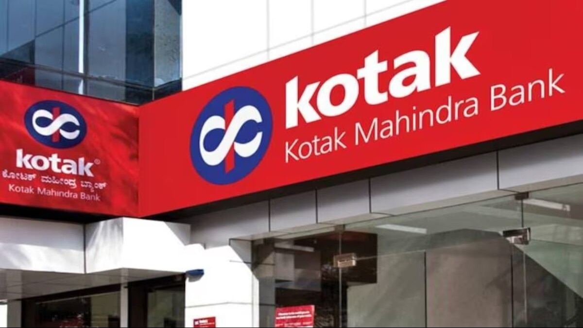 rbi restricts kotak mahindra from onboarding new customers: report