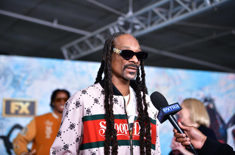 Snoop Doog's Granddaughter Helping Him Brush Up on French Before His Summer Olympics Gig Is Pure Gold
