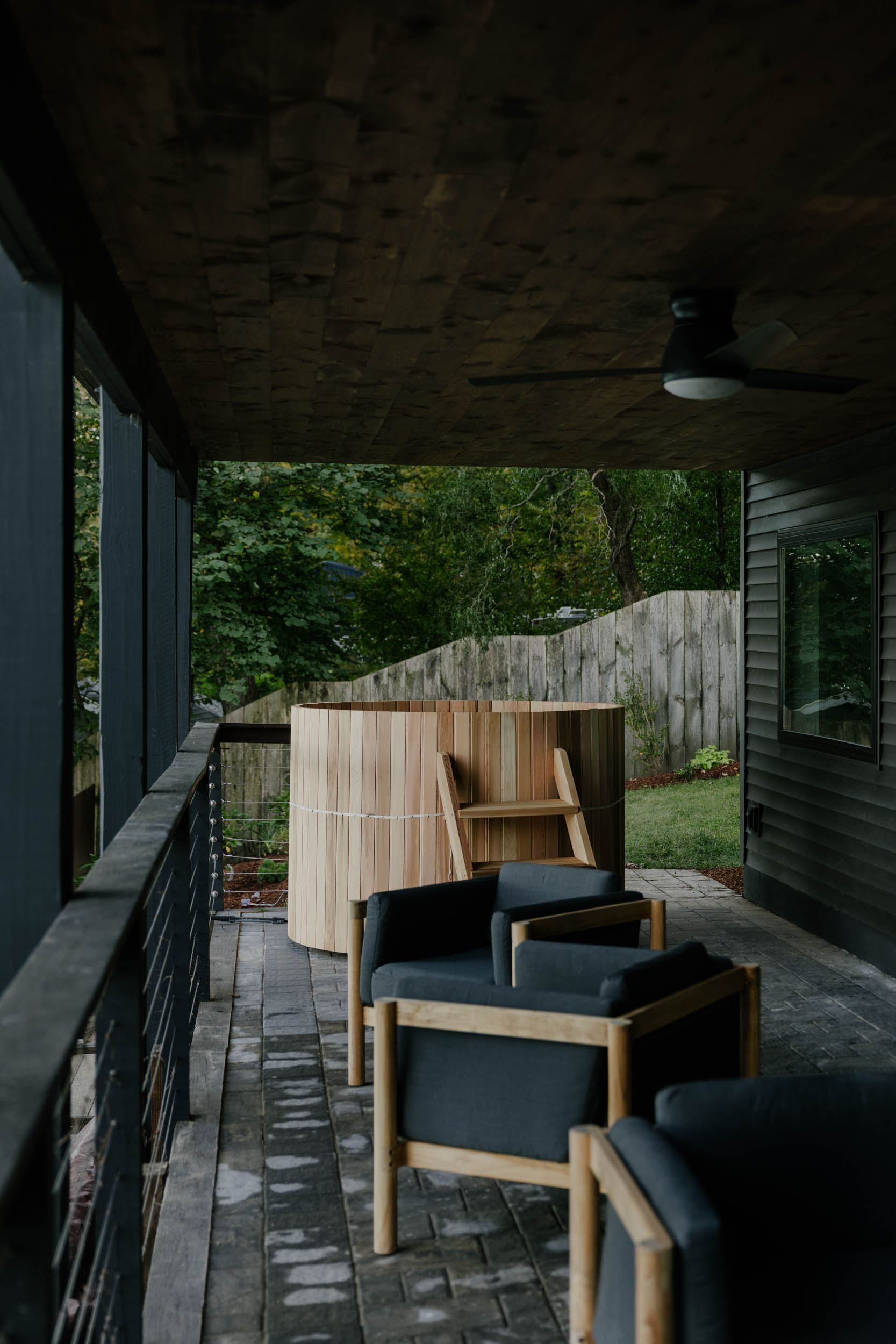 this hudson river escape brings wood paneling into the 21st century