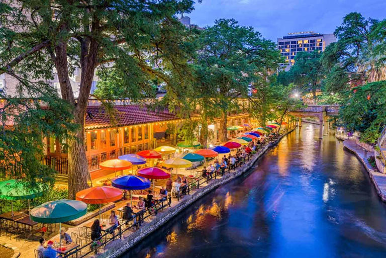 Wondering about the best time to visit San Antonio, the capital of Texas and home to the famous Alamo...