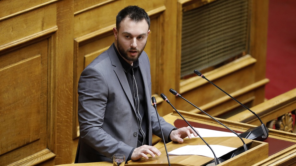 ο πρώην βουλευτής των σπαρτιατών, κωνσταντίνος φλώρος γρονθοκόπησε βουλευτή της ελληνικής λύσης