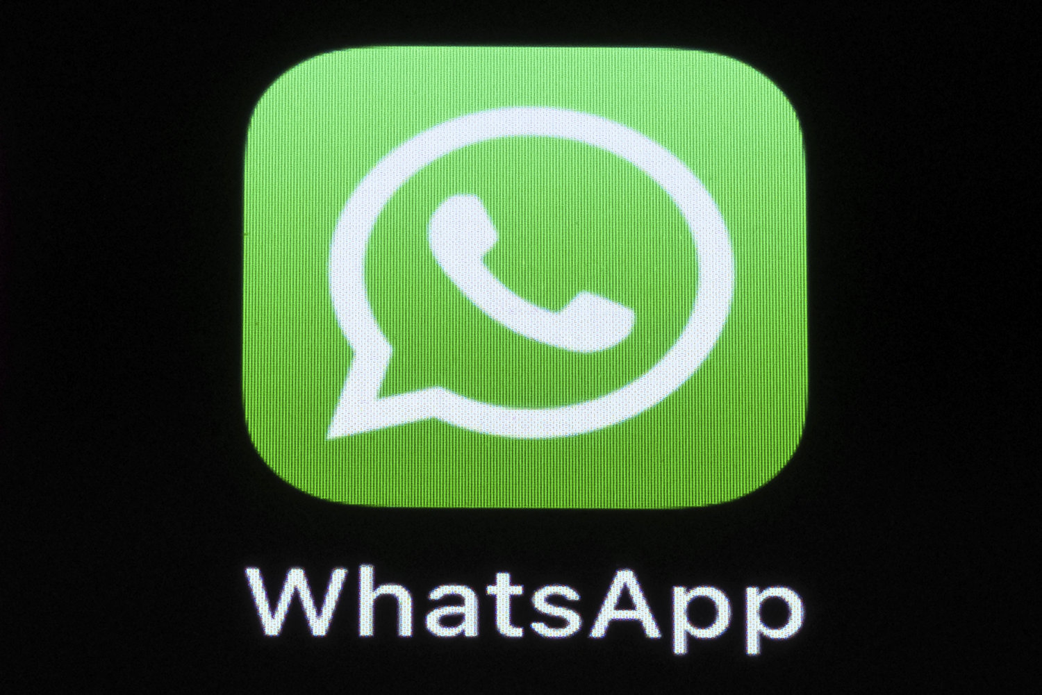minister vil vide om politiet må beslaglægge whatsapp-profiler