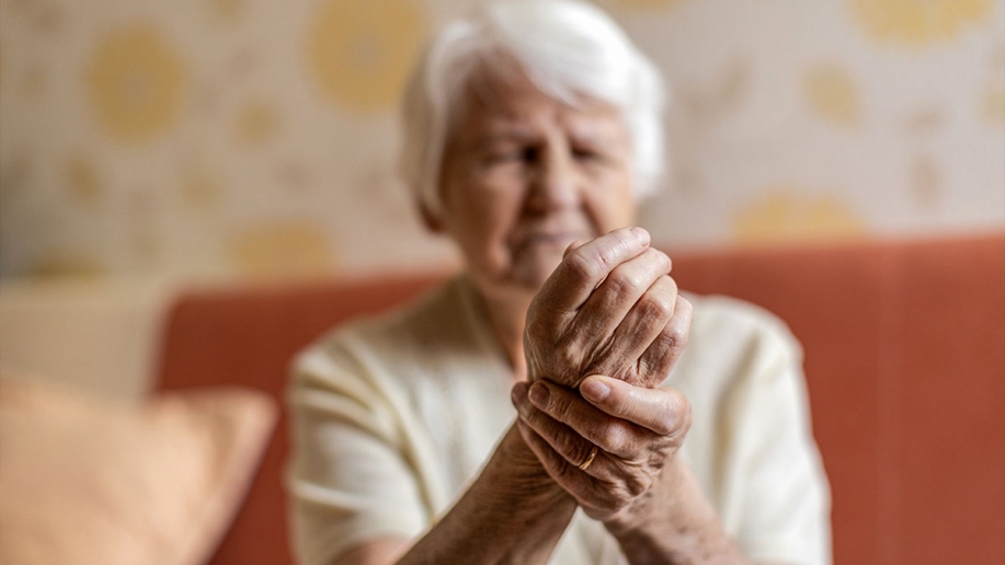 ostéoporose: 80% des femmes ne sont pas traitées après une première fracture