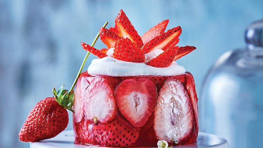 este es el truco que debes seguir para que la gelatina de fresa quede espectacular