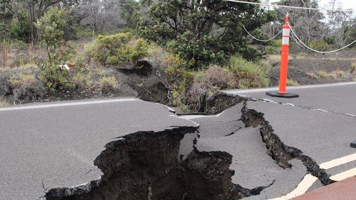 bmkg: gempa getarkan poso,sulawesi tengah siang ini,pusat gempa terkini dan magnitudonya