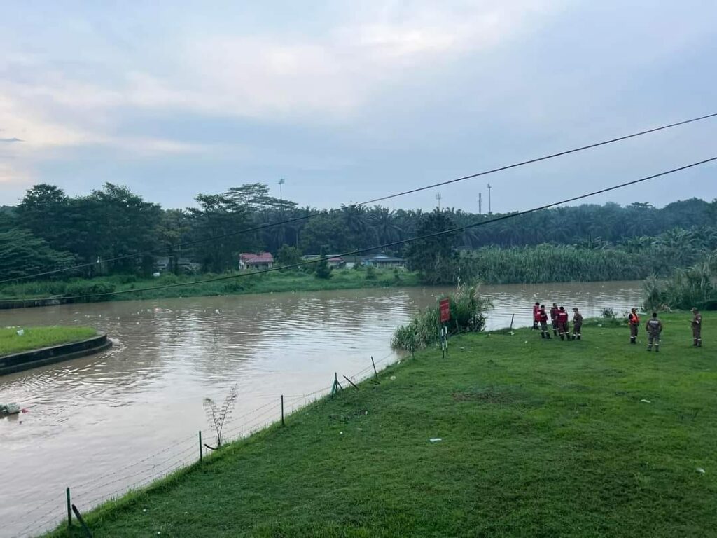autistic boy dies after falling into sungai skudai