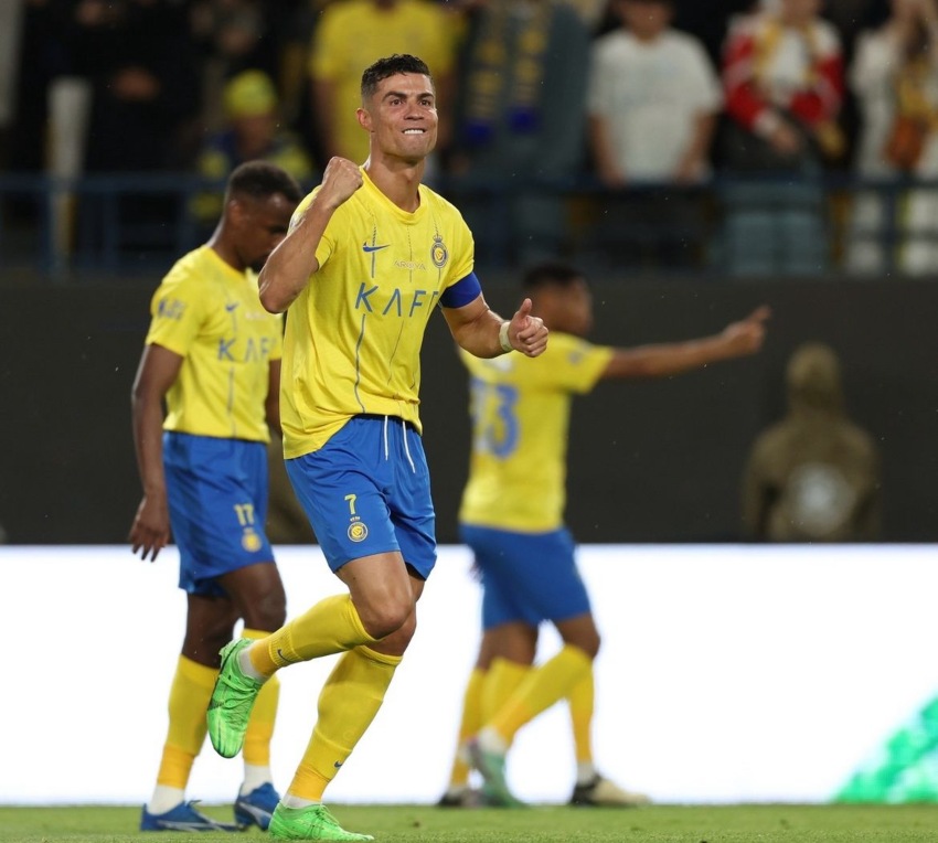 cristiano ronaldo brilla y marca golazo en las semifinales de la copa de arabia con el al nassr