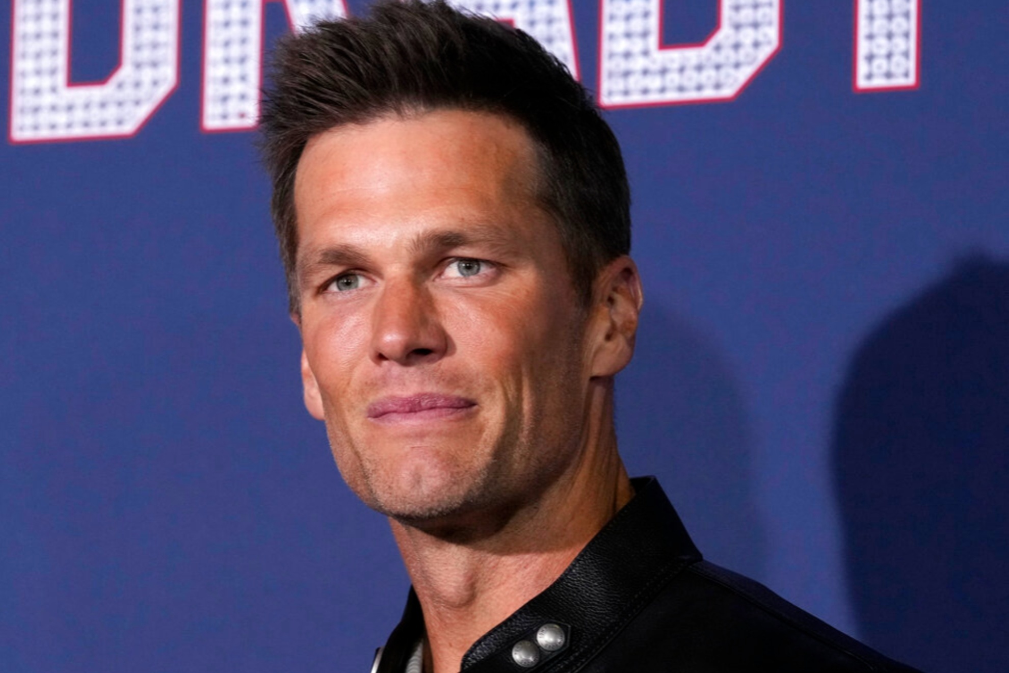 netflix announces line-up for tom brady roast, including former teammates and coach belichick
