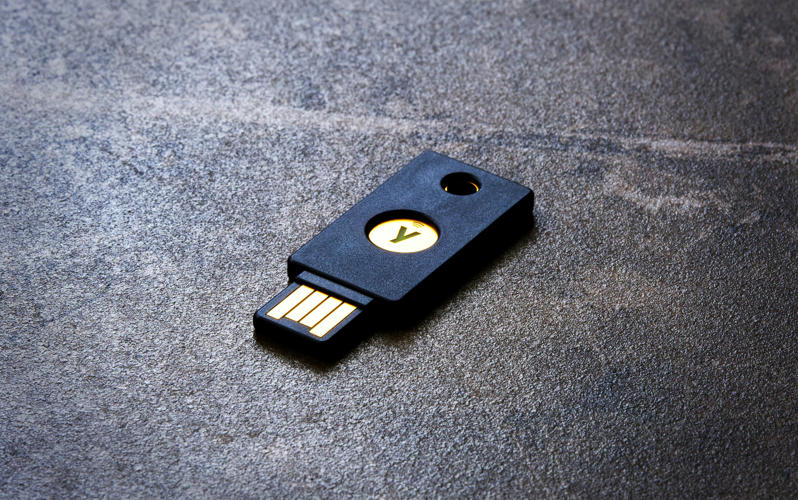 How to use a YubiKey to log into Windows and macOS