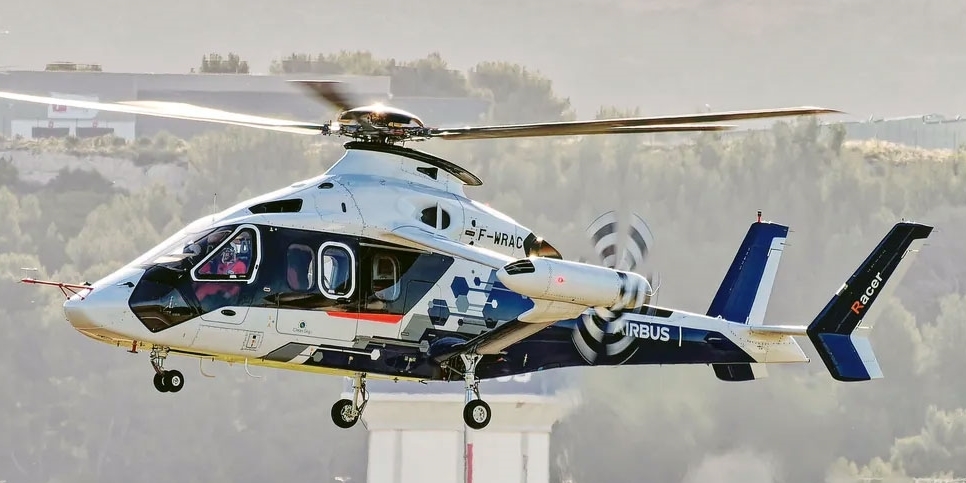 airbus racer je neobvyklý vrtulník se třemi rotory. konvenční helikoptéru překoná rychlostí přes 400 km/h