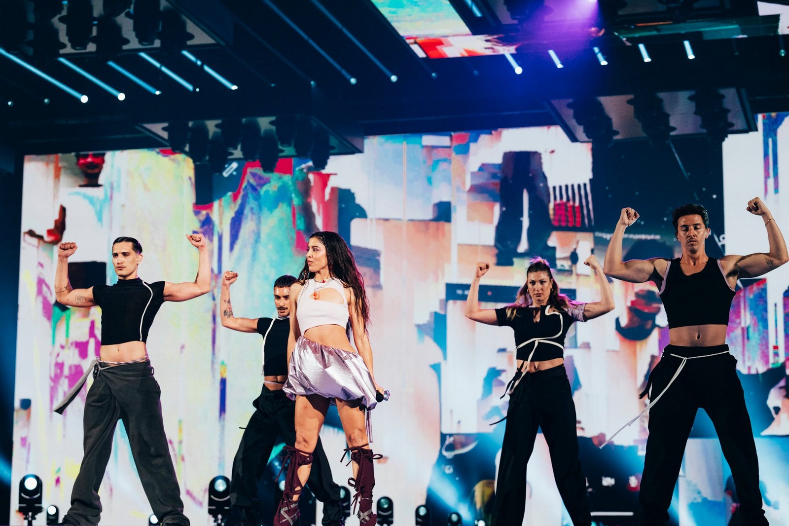 eurovision 2024: χαμός στην αρένα - η σάττι έστησε ελληνικό γλέντι στη σκηνή (βιντεο)