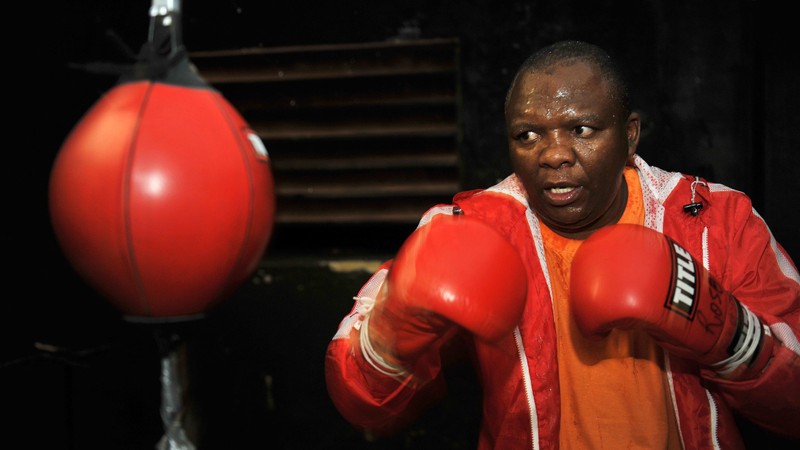 dingaan thobela, the rose of soweto, a champion till the bell - andile lungisa