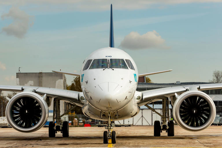 Embraer Plans To Announce Upgrades To E175 & E2 Family Aircraft At The ...