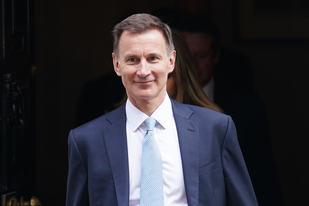 jeremy hunt suffers blow as leading economists cut growth forecast for britain in general election year
