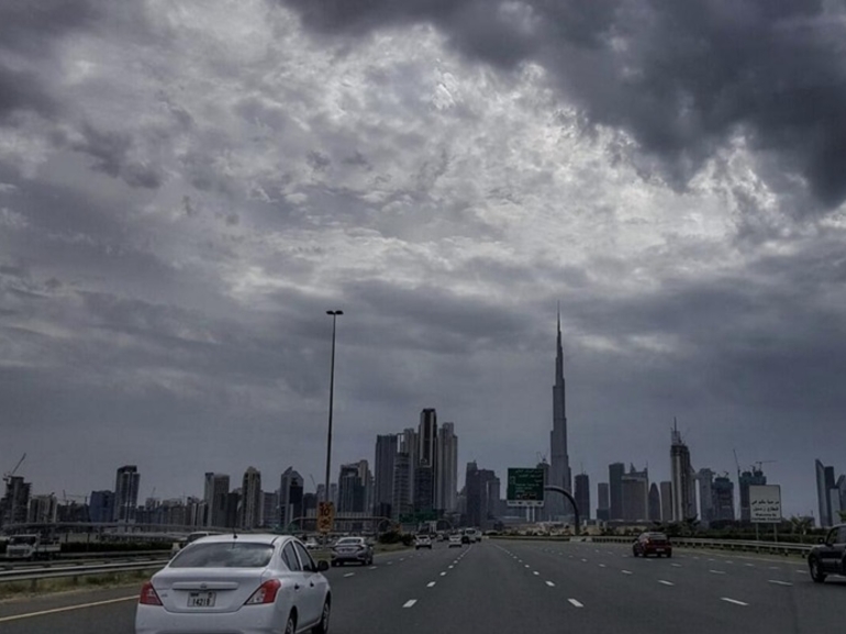 uae enacts remote learning, work amid severe weather