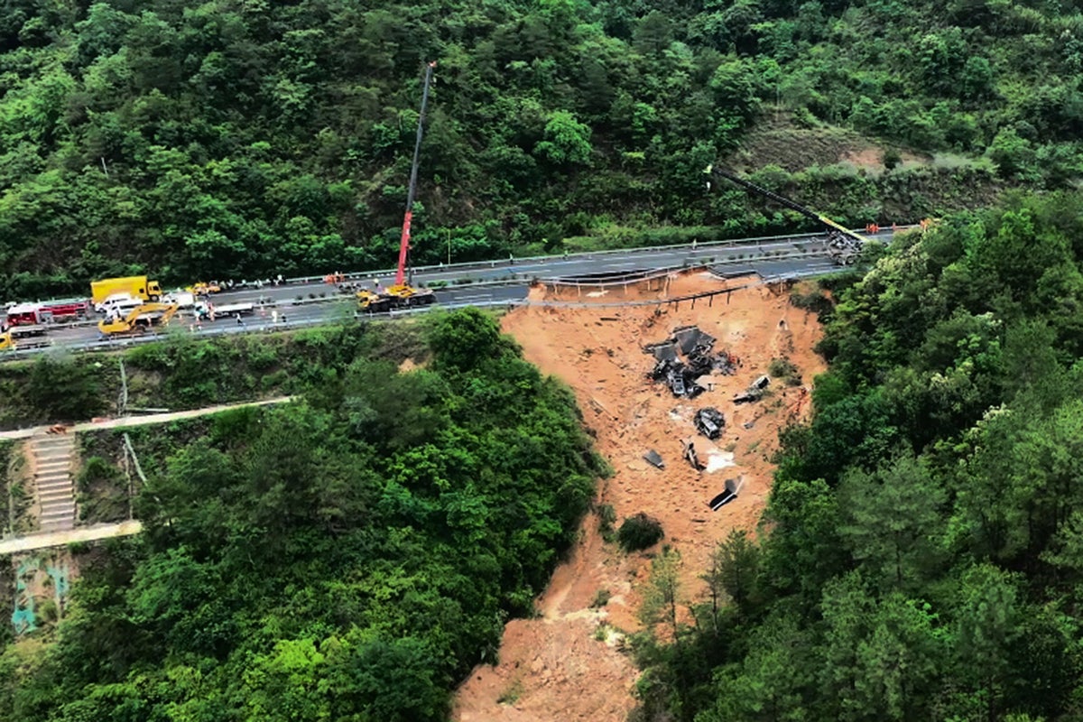 suben a 48 los muertos en el derrumbe en una autopista en china