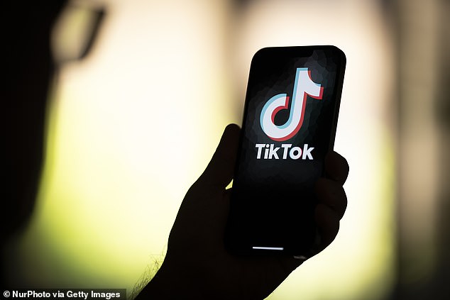 tiktok licensing agreement reinstates taylor swift and drake songs