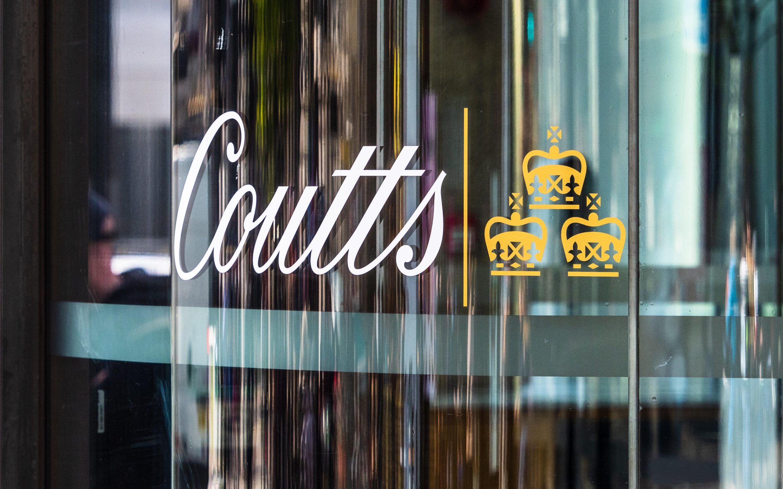 coutts pulls £2bn out of london stock market