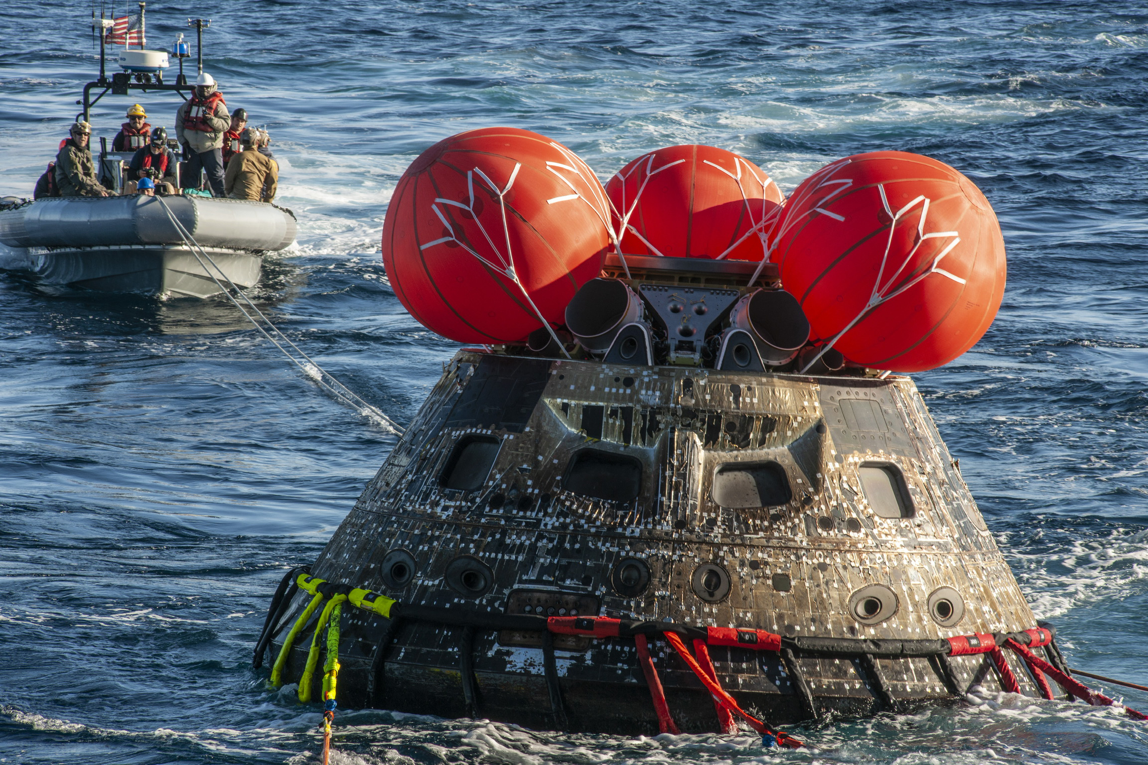 nasa moon capsule suffered extensive damage during 2022 test flight