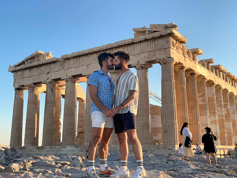Greece Acropolis kiss.jpg