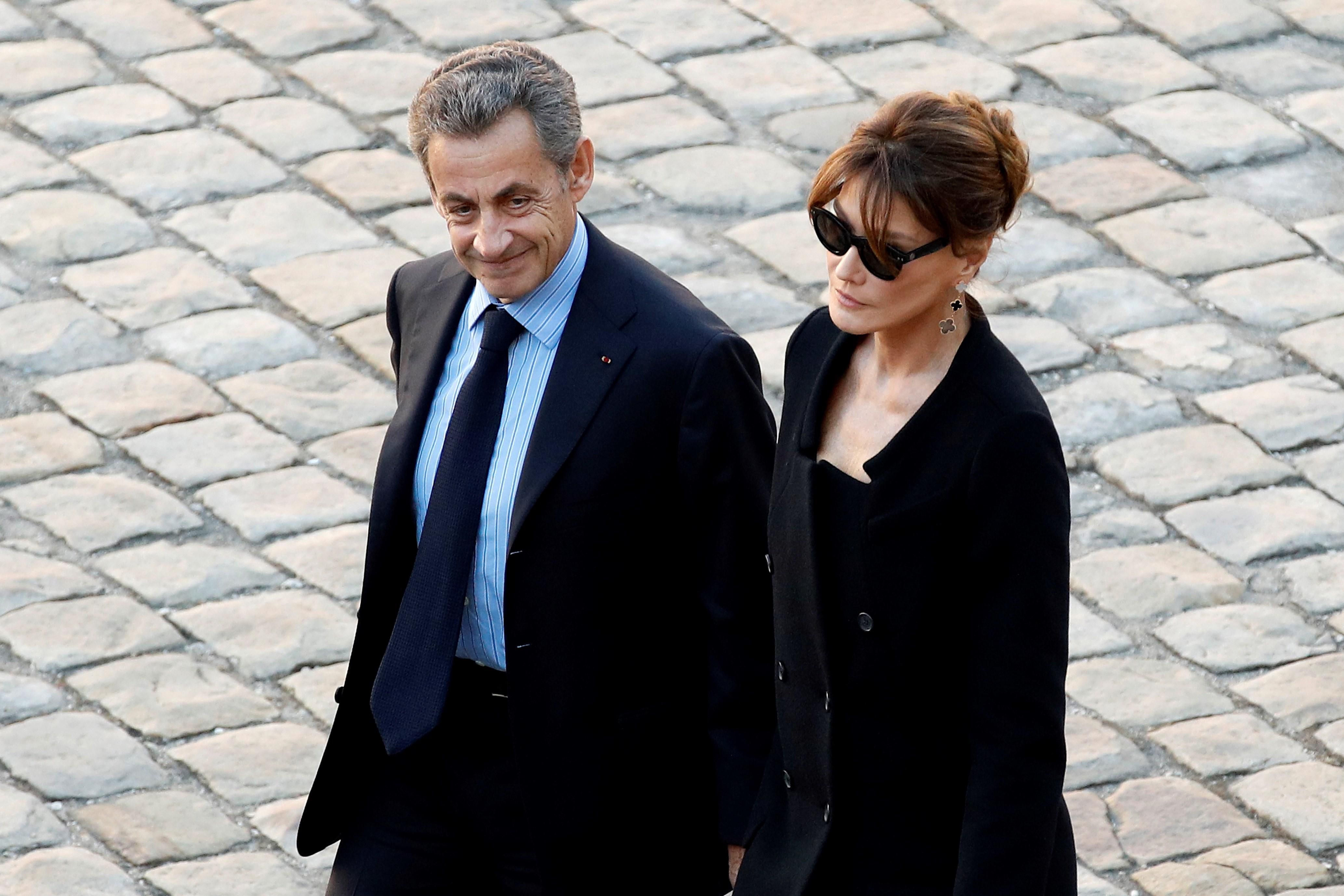 interrogan a modelo carla bruni en francia; es sospechosa en pesquisa contra su esposo, el expresidente sarkozy