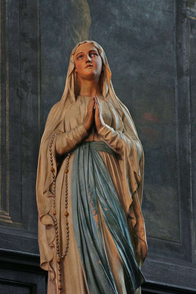 mayo es el mes de la virgen | la poderosa oración milagrosa del vaticano para hablar con la virgen maría