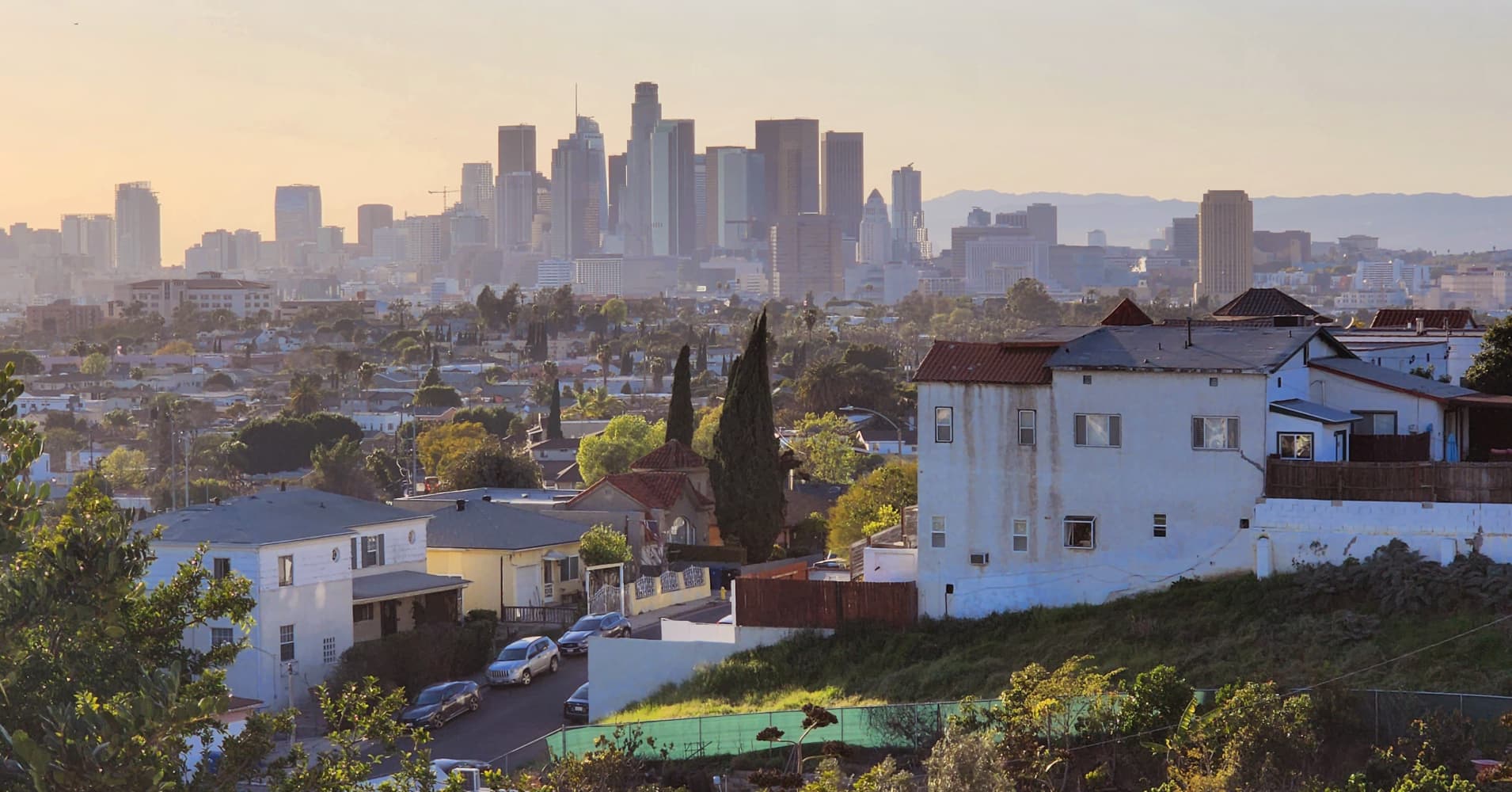these are the 10 most 'unaffordable' cities in america—los angeles is no. 1