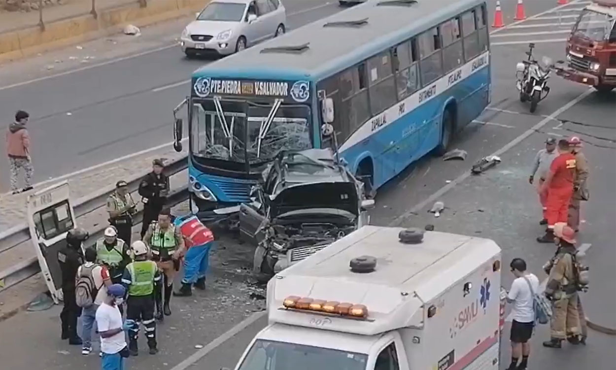 triple choque en vía evitamiento: accidente con bus dejó un fallecido y 28 heridos cerca de puente nuevo