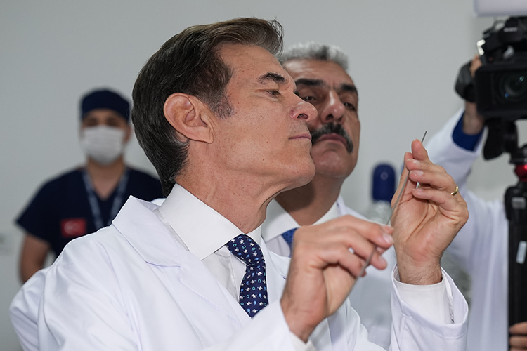 kalp cerrahı mehmet öz'den türkiye'ye yerli tıbbi cihaz üretiminde yapay zeka çağrısı