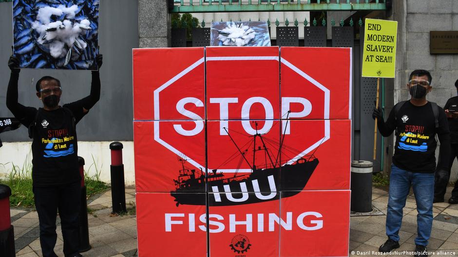 chinese fishing fleets in indian ocean accused of abuses